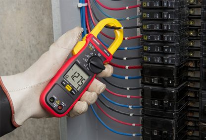 Amprobe AMP-220 600A AC/DC TRMS Clamp Meter